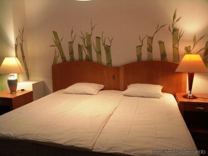 كراكوفيا Green Energy Rooms الغرفة الصورة